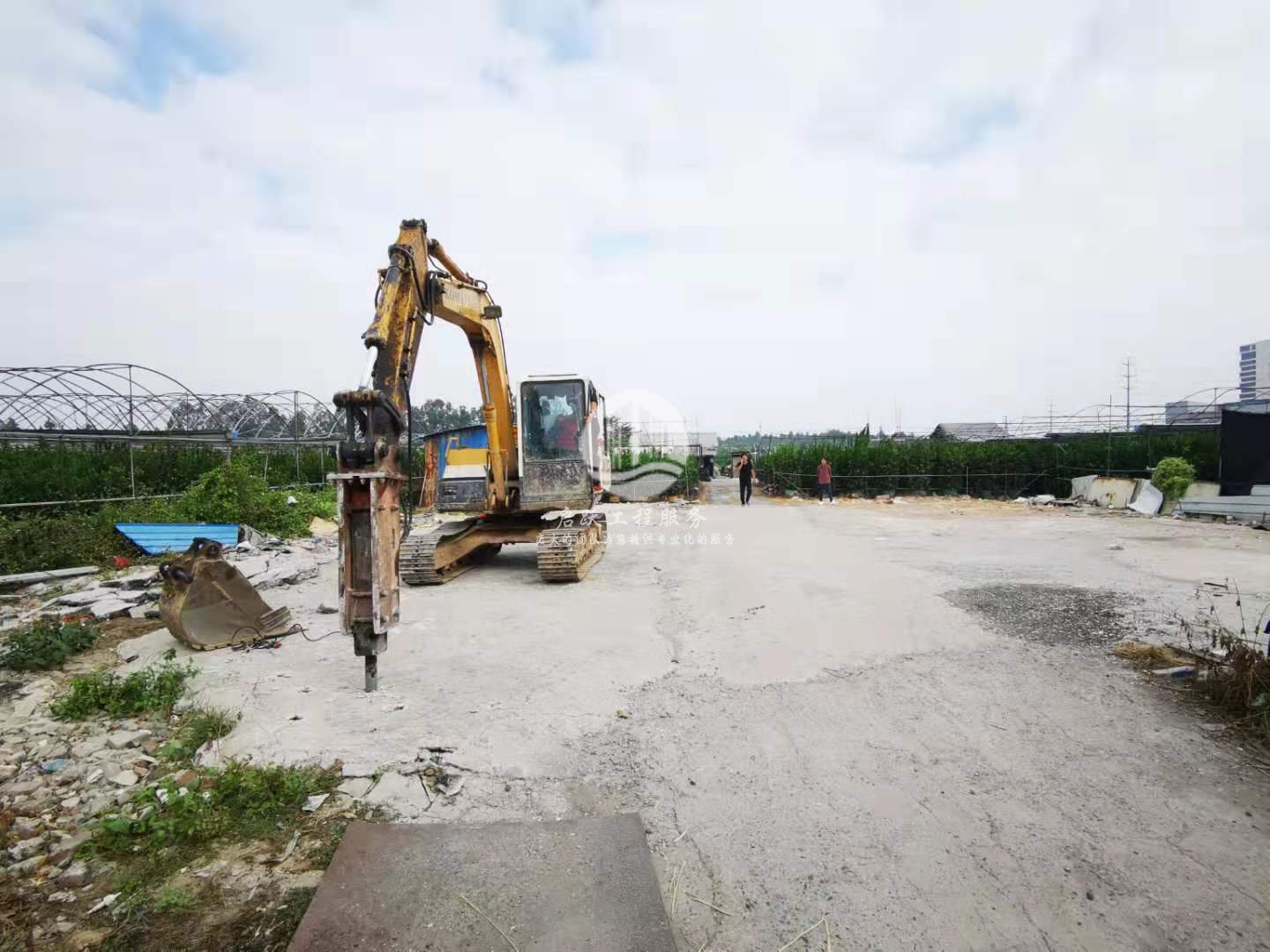 佛山市顺德花卉种植场水泥地机械破碎拆除工程