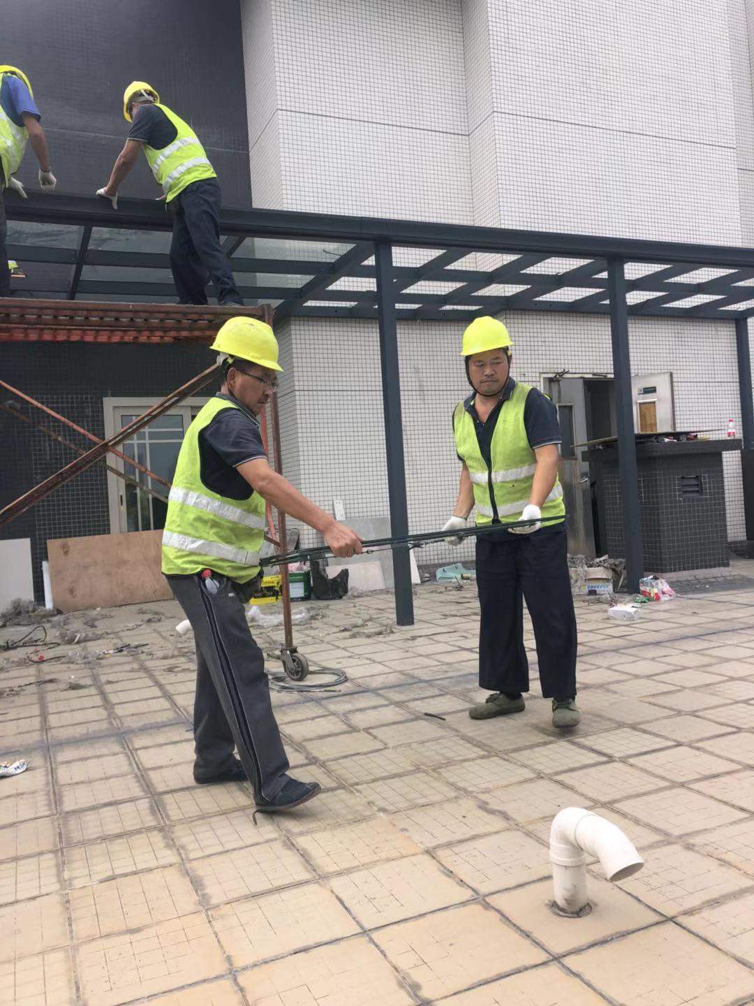 佛山市小区楼顶钢结构拆除（人工拆除钢结构构