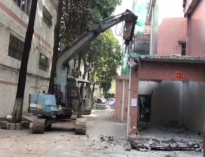 底层楼房拆除施工